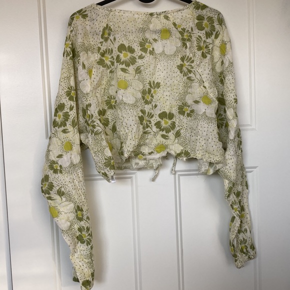 Urban Outfitters Alice Tie-Front Long Sleeve - Picture 5 of 5